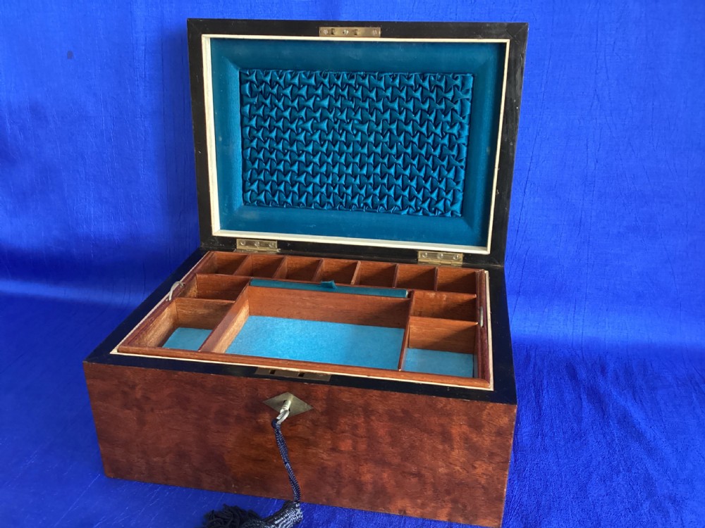 Victorian wooden jewellery box View V