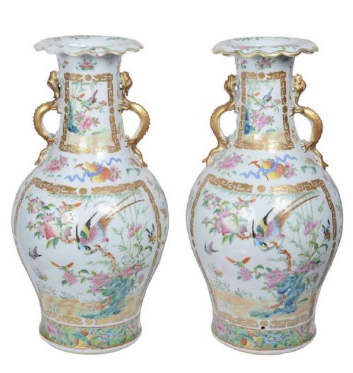 PAIR OF 19TH CENTURY ROSE MEDALLION VASES LAMPS