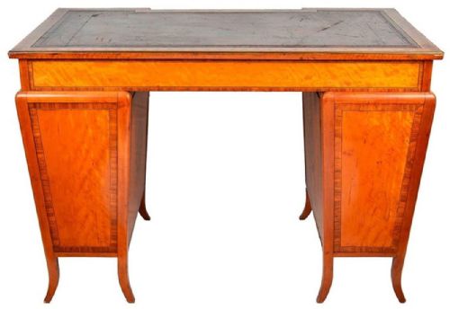 19TH CENTURY SATINWOOD KNEE HOLE DESK - ADDITIONAL PHOTO 3