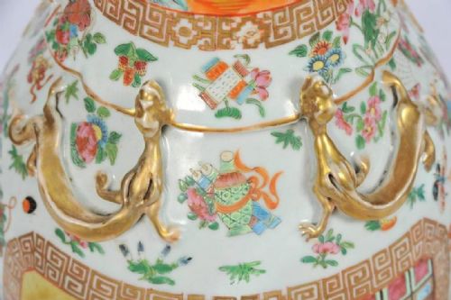 LARGE PAIR OF ANTIQUE ROSE MEDALLION CANTONESE VASES LAMPS - ADDITIONAL PHOTO 9