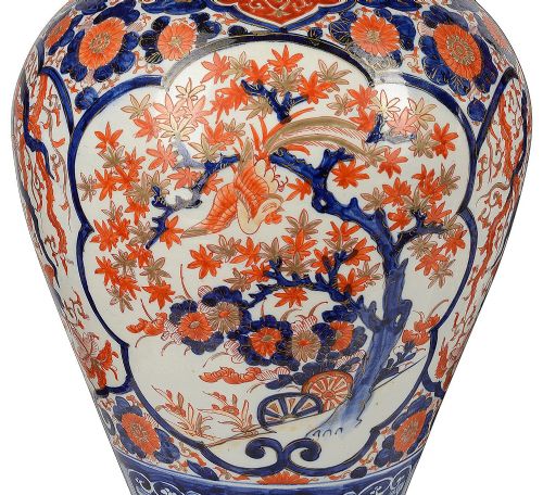 IMPRESSIVE PAIR 19TH CENTURY IMARI LIDDED VASES - ADDITIONAL PHOTO 4