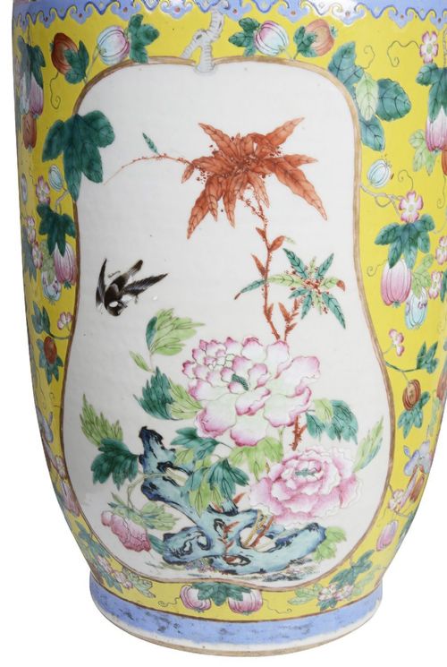 RARE PAIR OF 19TH CENTURY CHINESE FAMILLE ROSE VASES 92CM 36 - ADDITIONAL PHOTO 3