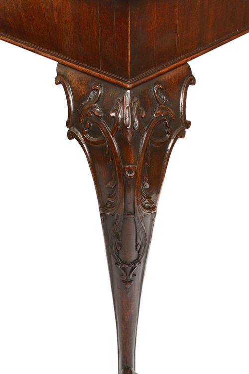 GEORGE II MAHOGANY TEA TABLE CIRCA 1740 - ADDITIONAL PHOTO 2