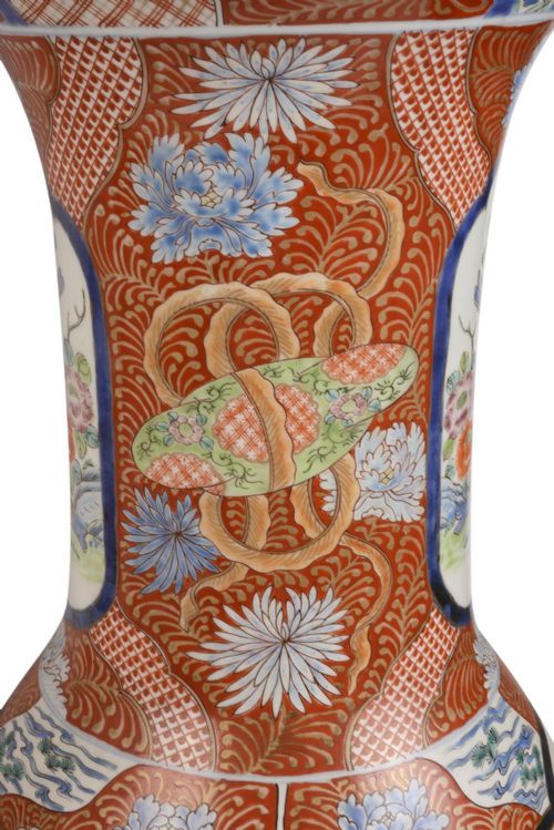 LARGE PAIR FLARED NECK KUTANI VASES CIRCA 1890 - ADDITIONAL PHOTO 4