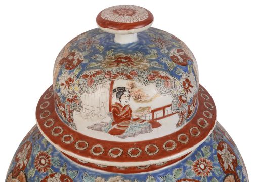 JAPANESE IMARI LIDDED VASE CIRCA 1890 - ADDITIONAL PHOTO 2