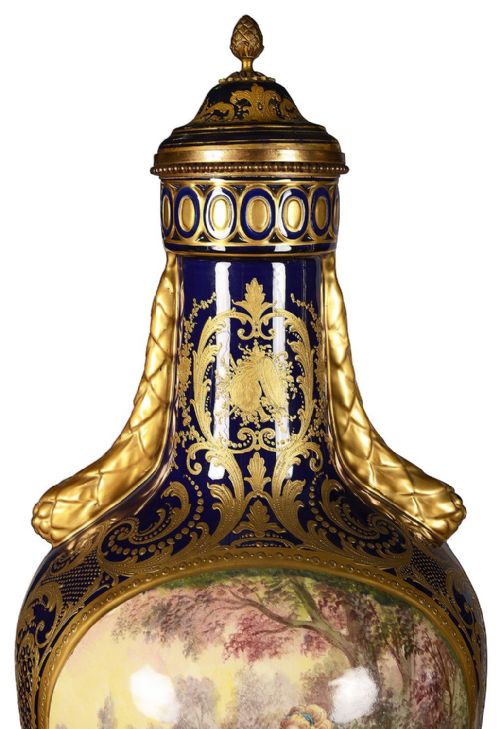 PAIR 19TH CENTURY SEVRES STYLE LIDDED VASES - ADDITIONAL PHOTO 6