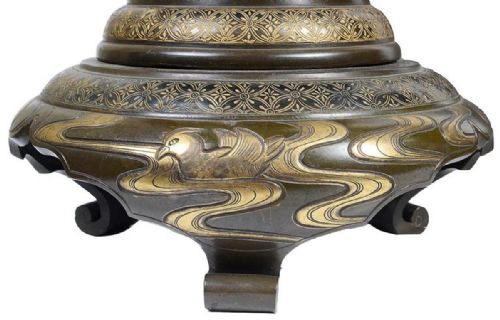 LARGE PAIR JAPANESE BRONZE MEIJI PERIOD VASES - ADDITIONAL PHOTO 3