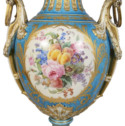 PAIR 19TH CENTURY CLASSICAL SEVRES STYLE LIDDED VASES - ADDITIONAL PHOTO 5