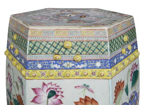 PAIR CHINESE FAMILLE ROSE PORCELAIN GARDEN SEATS CIRCA 1890 - ADDITIONAL PHOTO 2