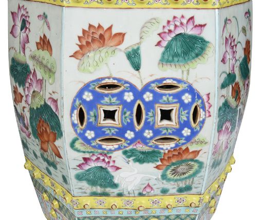 PAIR CHINESE FAMILLE ROSE PORCELAIN GARDEN SEATS CIRCA 1890 - ADDITIONAL PHOTO 4