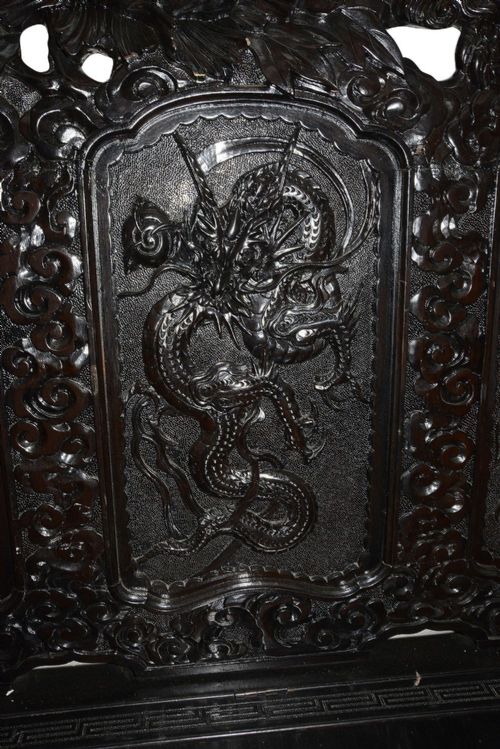 19TH CENTURY ORIENTAL CARVED HALL BENCH - ADDITIONAL PHOTO 3