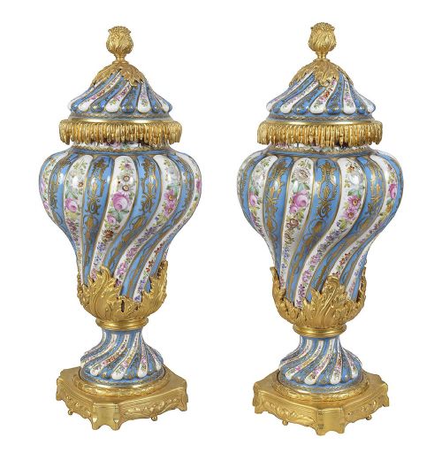 PAIR SEVRES STYLE PORCELAIN LIDDED VASES C19TH - ADDITIONAL PHOTO 5