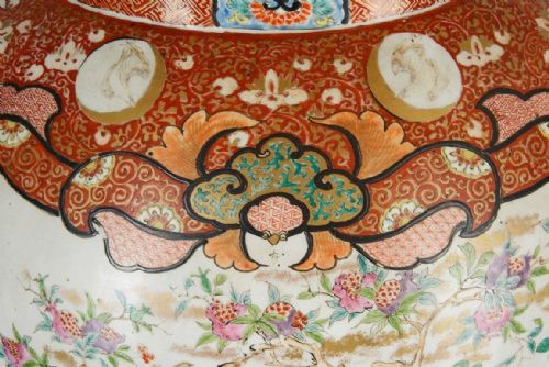 LARGE 19TH CENTURY KUTANI VASE - ADDITIONAL PHOTO 9
