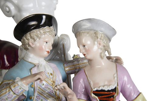 MEISSEN GROUP A COURTING COUPLE WITH CLASSICAL BUST BEHIND - ADDITIONAL PHOTO 6