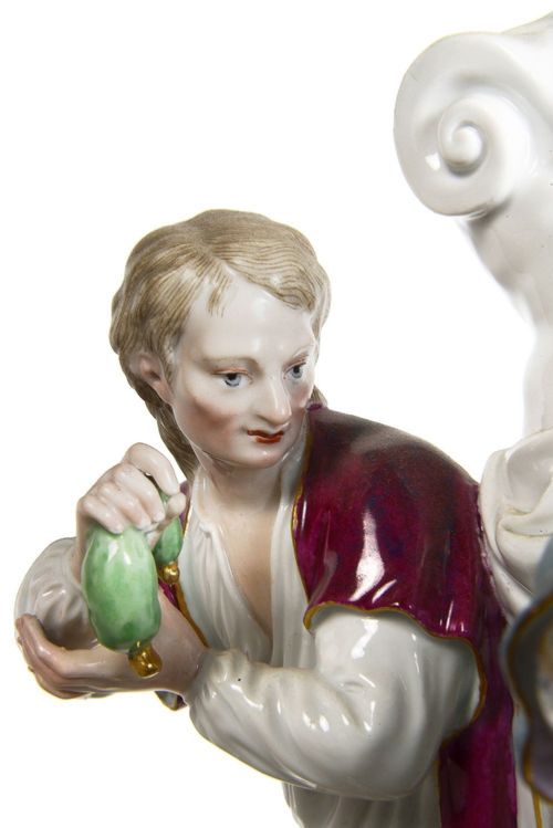 MEISSEN GROUP A COURTING COUPLE WITH CLASSICAL BUST BEHIND - ADDITIONAL PHOTO 7