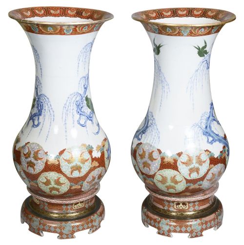LARGE PAIR JAPANESE IMARI VASES CIRCA 1890 - ADDITIONAL PHOTO 1