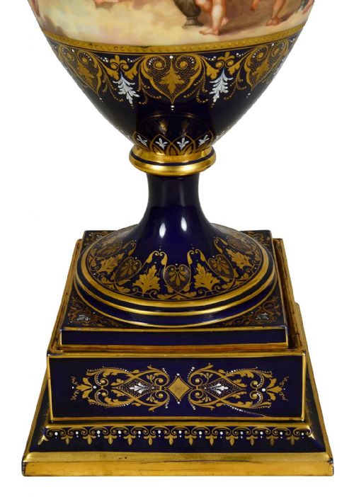 LATE 19TH CENTURY CLASSICAL VIENNA PORCELAIN URN - ADDITIONAL PHOTO 7