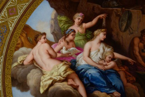 FINE VIENNA PORCELAIN CHARGER DEPICTING 'VENUS IN THE FORGE OF VULCAN' 40CM DIAMETER - ADDITIONAL PHOTO 4