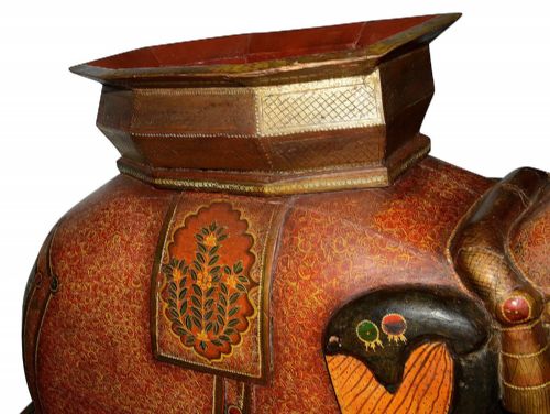 RARE PAIR OF 19TH CENTURY KASHMIRI CARVED WOOD LACQUER ELEPHANTS 99CM HIGH - ADDITIONAL PHOTO 5