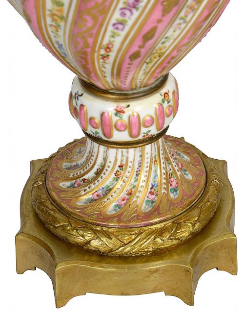 PAIR C19TH PINK SEVRES STYLE LIDDED VASES - ADDITIONAL PHOTO 1