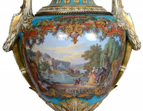 LARGE PAIR SEVRES STYLE LIDDED VASES CIRCA 1880 - ADDITIONAL PHOTO 1