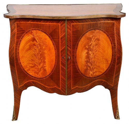PAIR SHERATON REVIVAL SERPENTINE COMMODES CIRCA 1920 - ADDITIONAL PHOTO 1