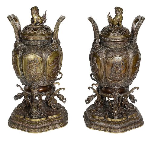 JAPANESE BRONZE LIDDED URNS MEIJI PERIOD