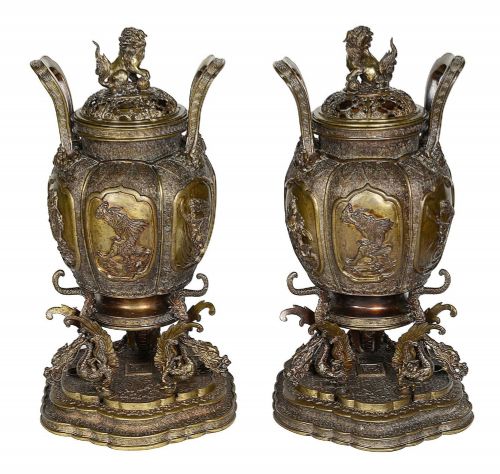 JAPANESE BRONZE LIDDED URNS MEIJI PERIOD - ADDITIONAL PHOTO 1