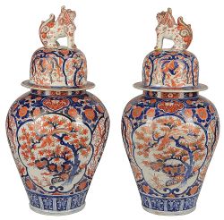 IMPRESSIVE PAIR 19TH CENTURY IMARI LIDDED VASES