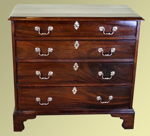 Mahogany George II Chest of Drawers.