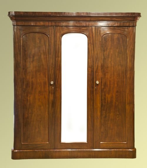 Victorian Mahogany Wardrobe