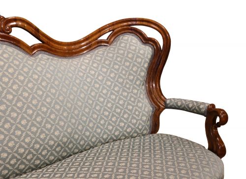 FINE CONTINENTAL WALNUT THREEPIECE SALON SUITE CIRCA 1890 - ADDITIONAL PHOTO 5