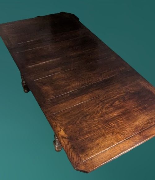 Oak  Extending, Eight Seater, Dining Table