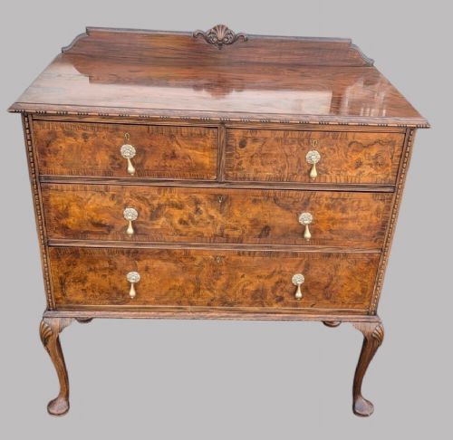 A BURR WALNUT QUEEN ANNE STYLE CHEST OF DRAWERS - ADDITIONAL PHOTO 12