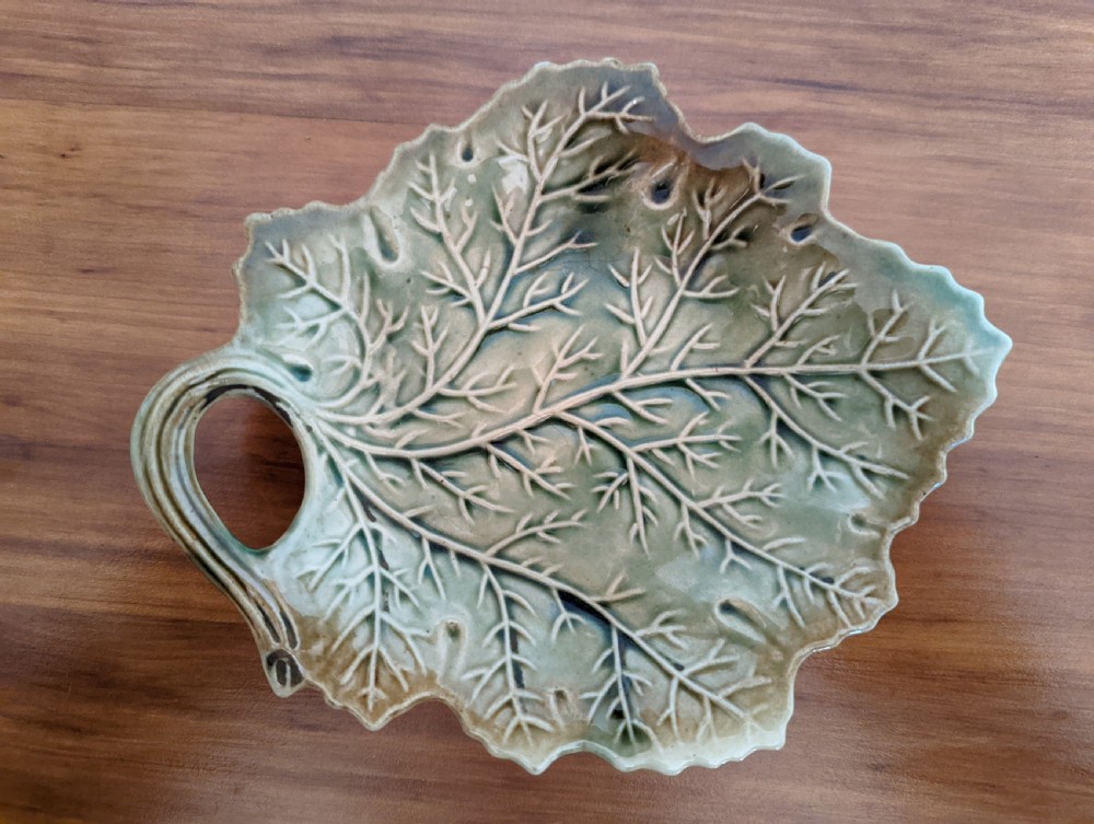 Majolica Leaf Dish