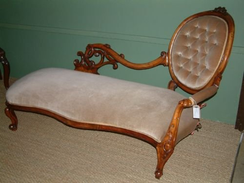 A Superb Walnut Chaise Lounge