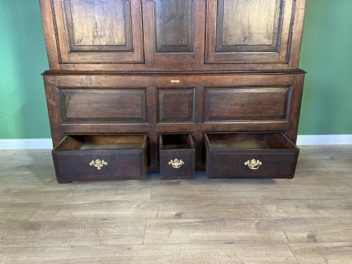 A GOOD MID 18TH CENTURY OAK TACK CUPBOARD - ADDITIONAL PHOTO 4