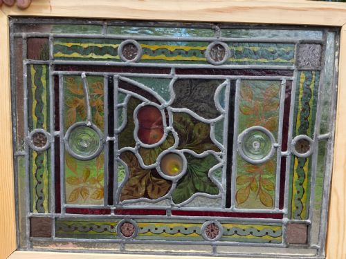 1890 ANTIQUE LEADED GLASS WINDOW WITH CLEAR BULLSEYES AND HAND PAINTED FRUIT DESIGN - ADDITIONAL PHOTO 5