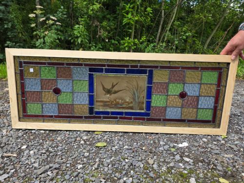1900 ANTIQUE LEADED GLASS WINDOW WITH BIRD ON FLIGHT DESIGN - ADDITIONAL PHOTO 1