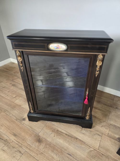 MATCHING TRUE PAIR OF VICTORIAN EBONISED PIER CABINETS - ADDITIONAL PHOTO 4