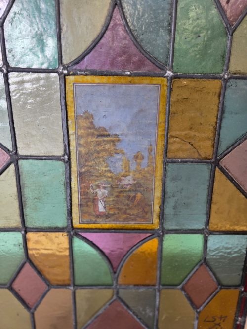 1900 ANTIQUE LEADED GLASS WINDOW WITH HAND PAINTED COUNTRYSIDE SCENE - ADDITIONAL PHOTO 2
