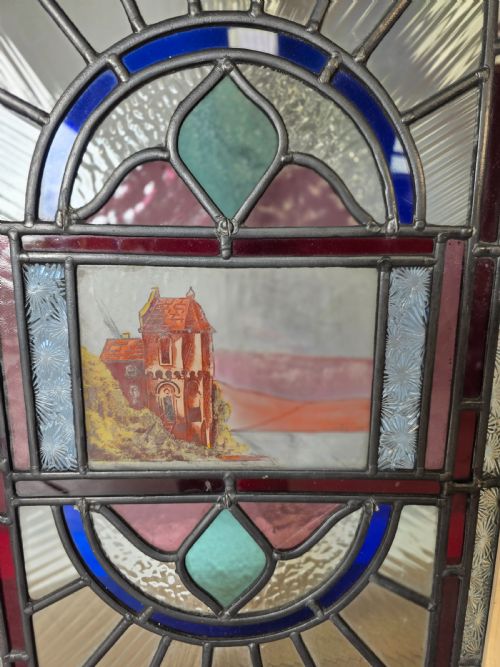1900 ANTIQUE LEADED GLASS WINDOW WITH HAND PAINTED COUNTRYSIDE SCENE DESIGN - ADDITIONAL PHOTO 1