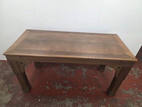 ANTIQUE 1900S OAK GOTHIC CONSOLE TABLE - ADDITIONAL PHOTO 2