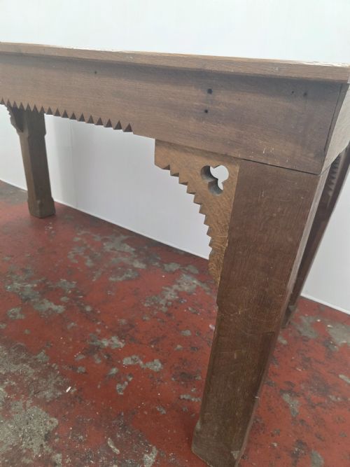 ANTIQUE 1900S OAK GOTHIC CONSOLE TABLE - ADDITIONAL PHOTO 4