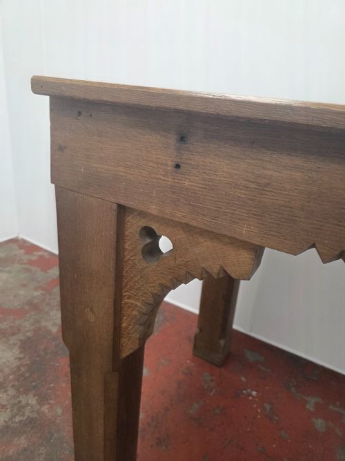 ANTIQUE 1900S OAK GOTHIC CONSOLE TABLE - ADDITIONAL PHOTO 10