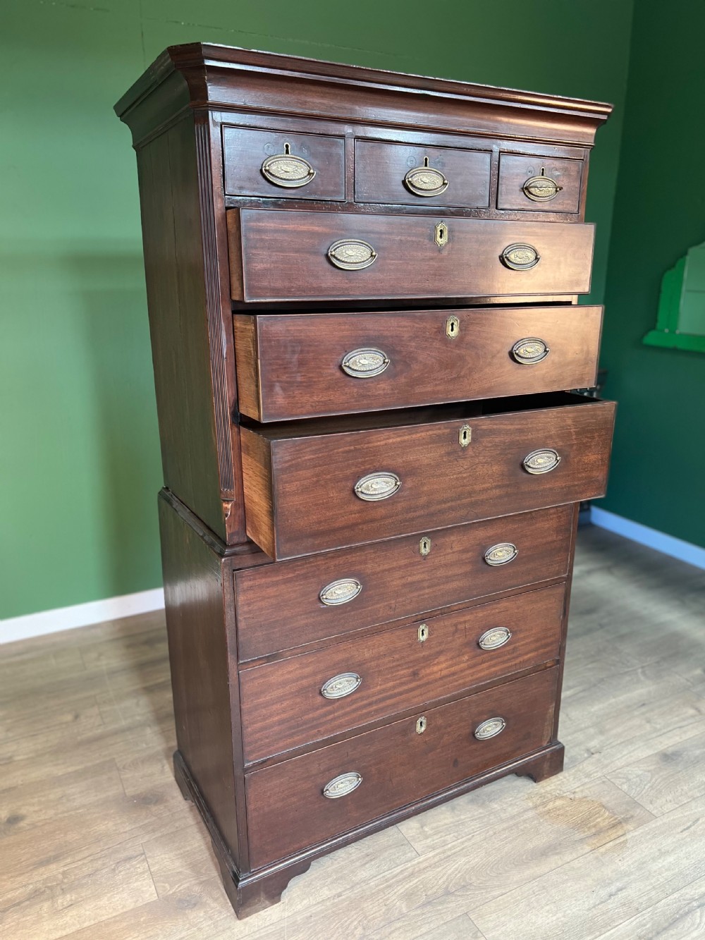 A good George 111 mahogany chest on chest with secretaire  View VIII
