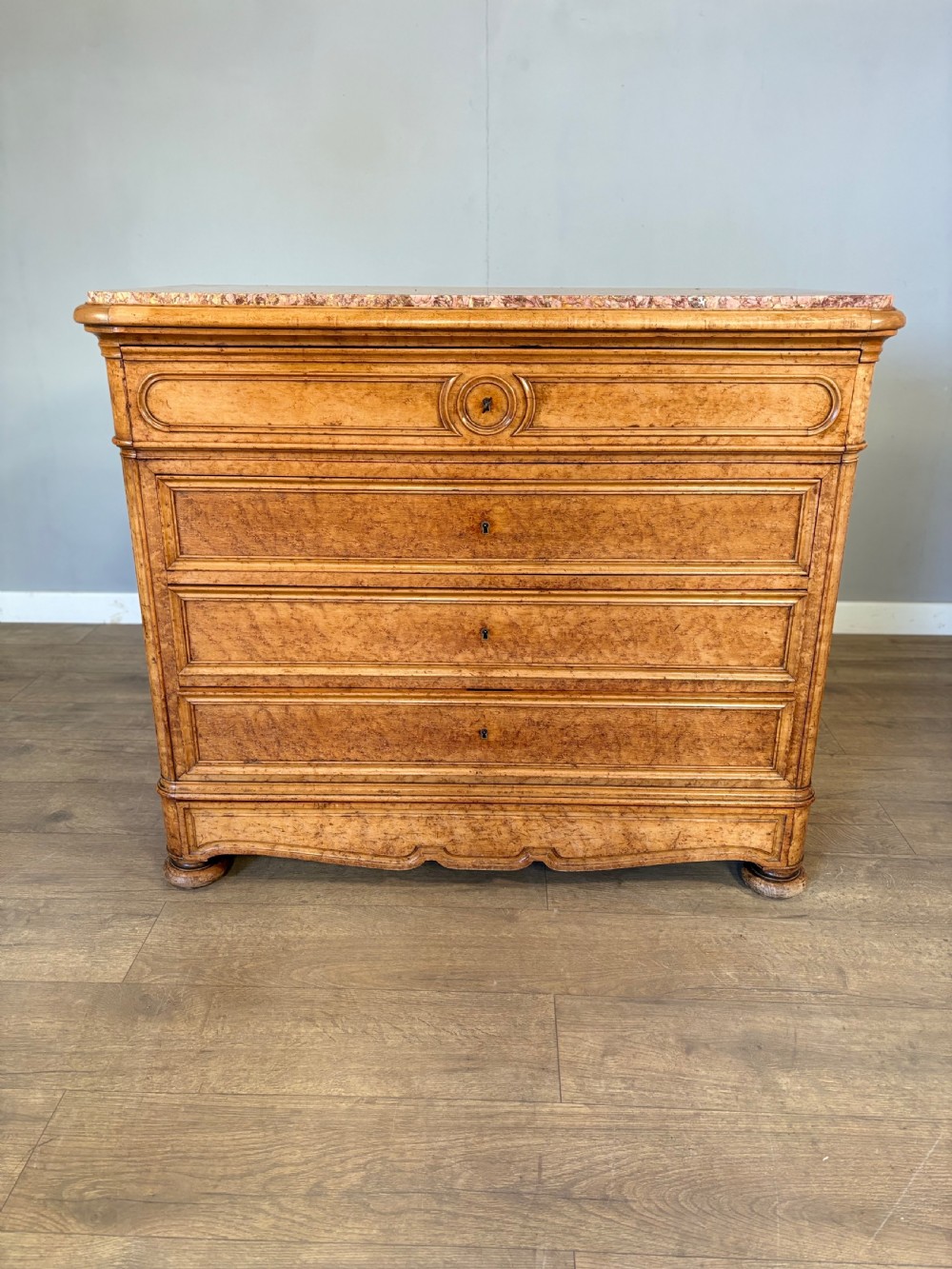 An exceptional quality antique 5 drawer French Victorian commode chest View IV