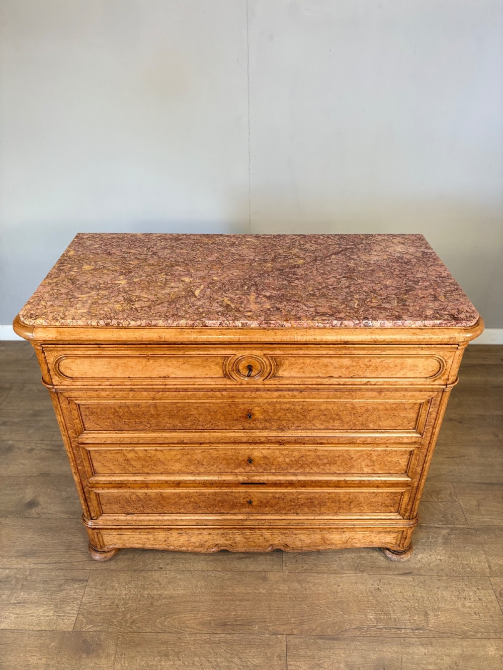 An exceptional quality antique 5 drawer French Victorian commode chest View V