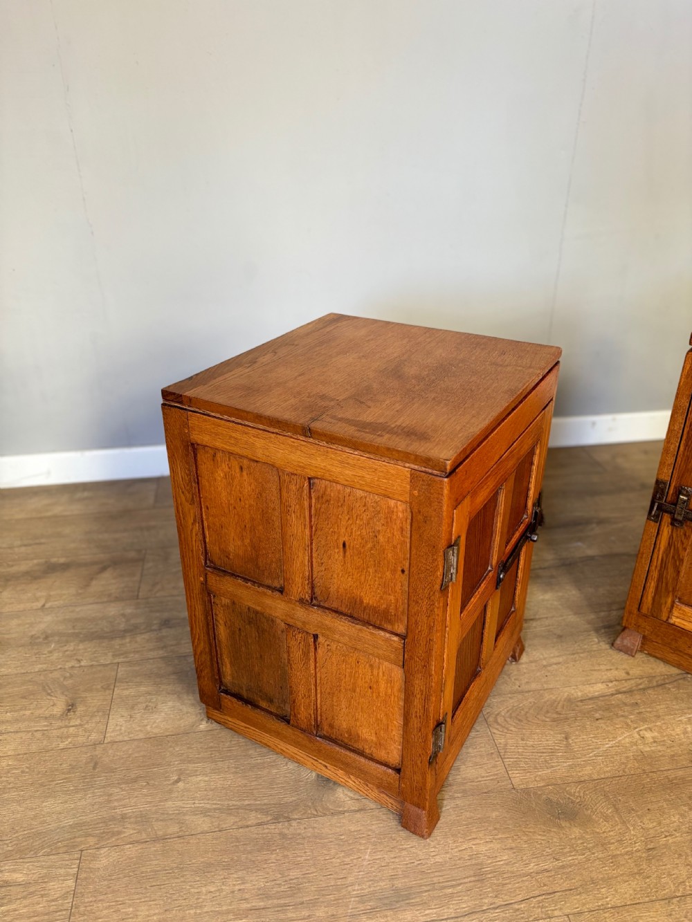Pair of oak arts and crafts Cotswolds matching bedside cabinets  View II