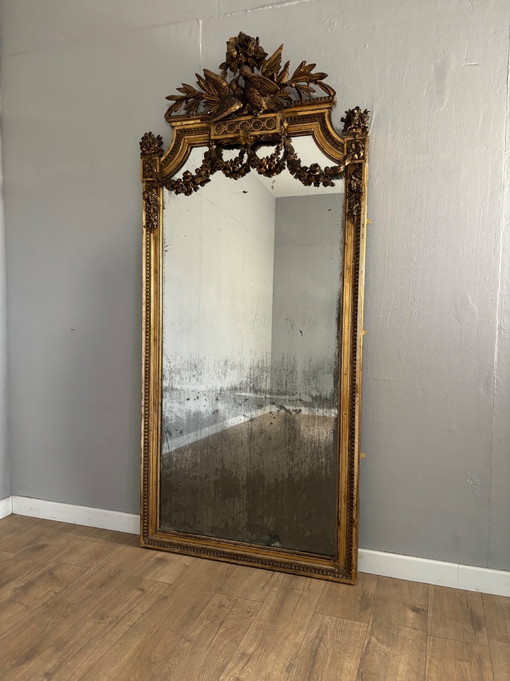 A fine antique English pier mirror